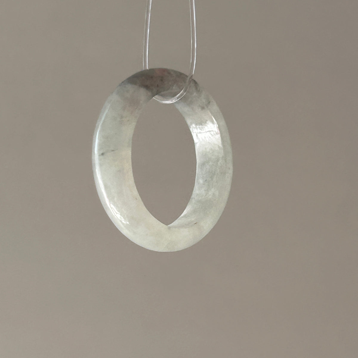 White with Wu Ji Ring US 8.0, photo 7 - Luxe Jadeite
