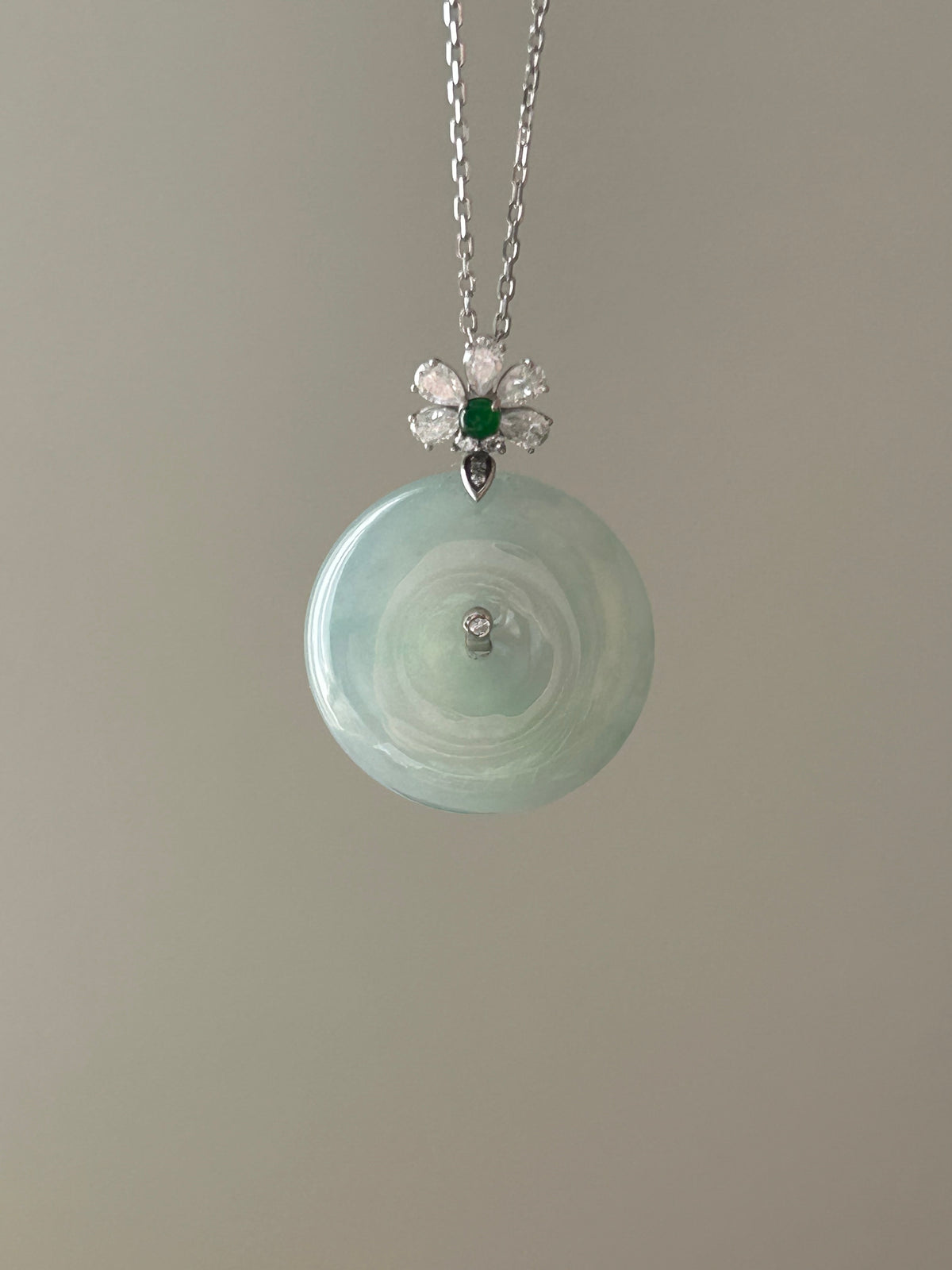 Icy ping an kou jadeite pendant in 18k white gold with moissanite - Luxe Jadeite