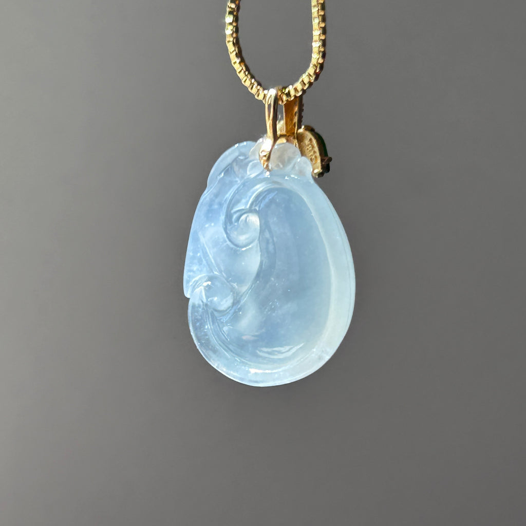 Icy Pale Green Ruyi Pendant, 18k Gold, photo 5 - Luxe Jadeite