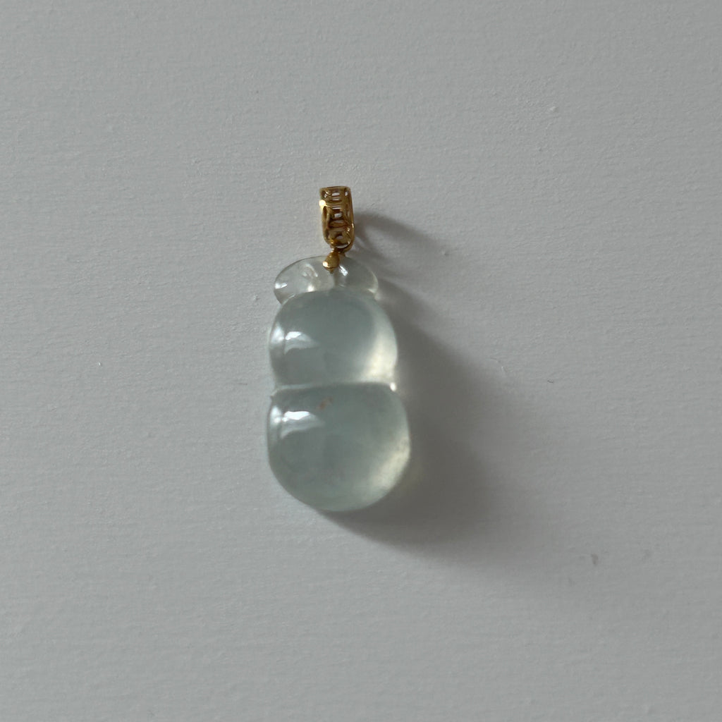 Glassy White Pale Green Mini Hulu Pendant, 18k Gold, photo 8 - Luxe Jadeite
