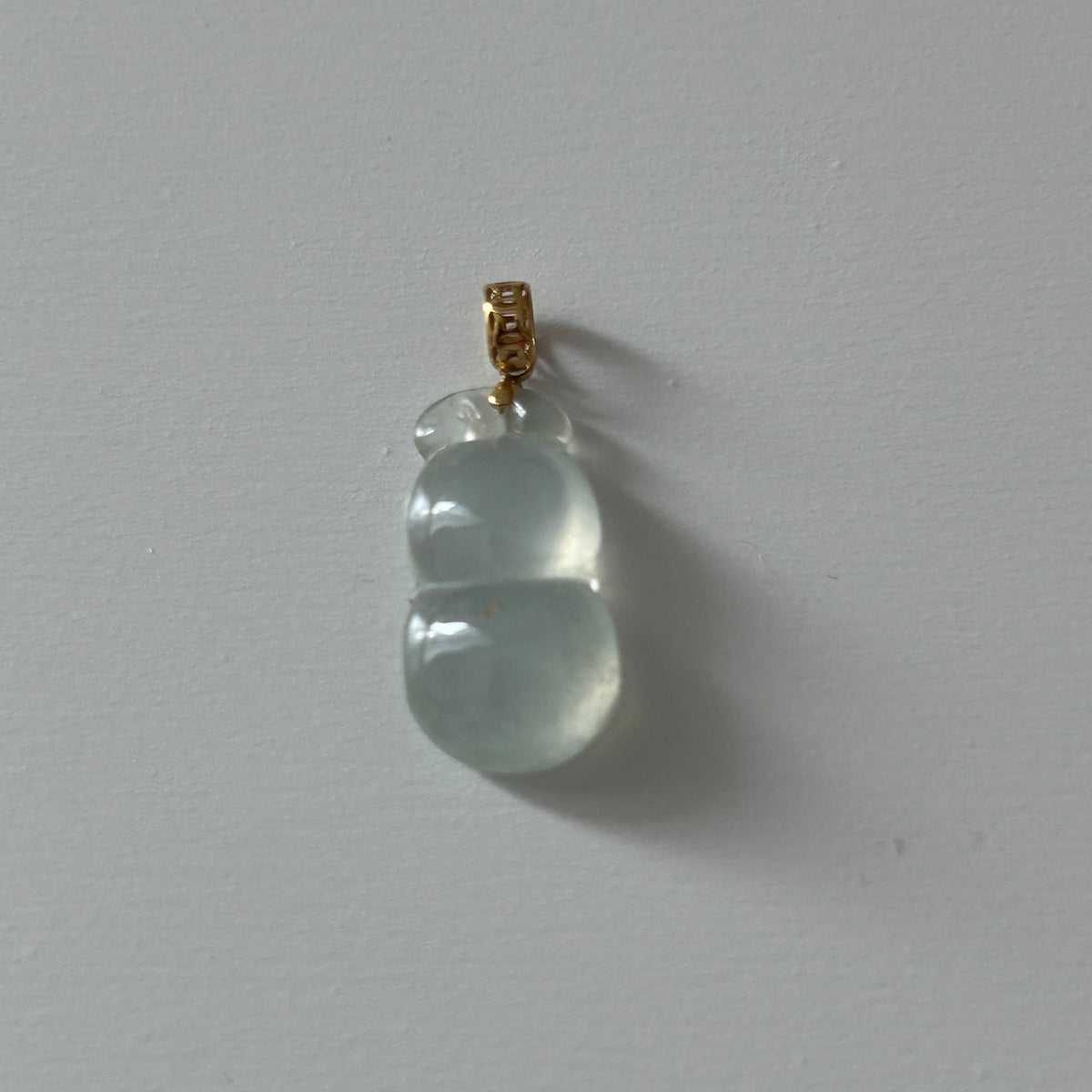 Glassy White Pale Green Mini Hulu Pendant, 18k Gold, photo 8 - Luxe Jadeite