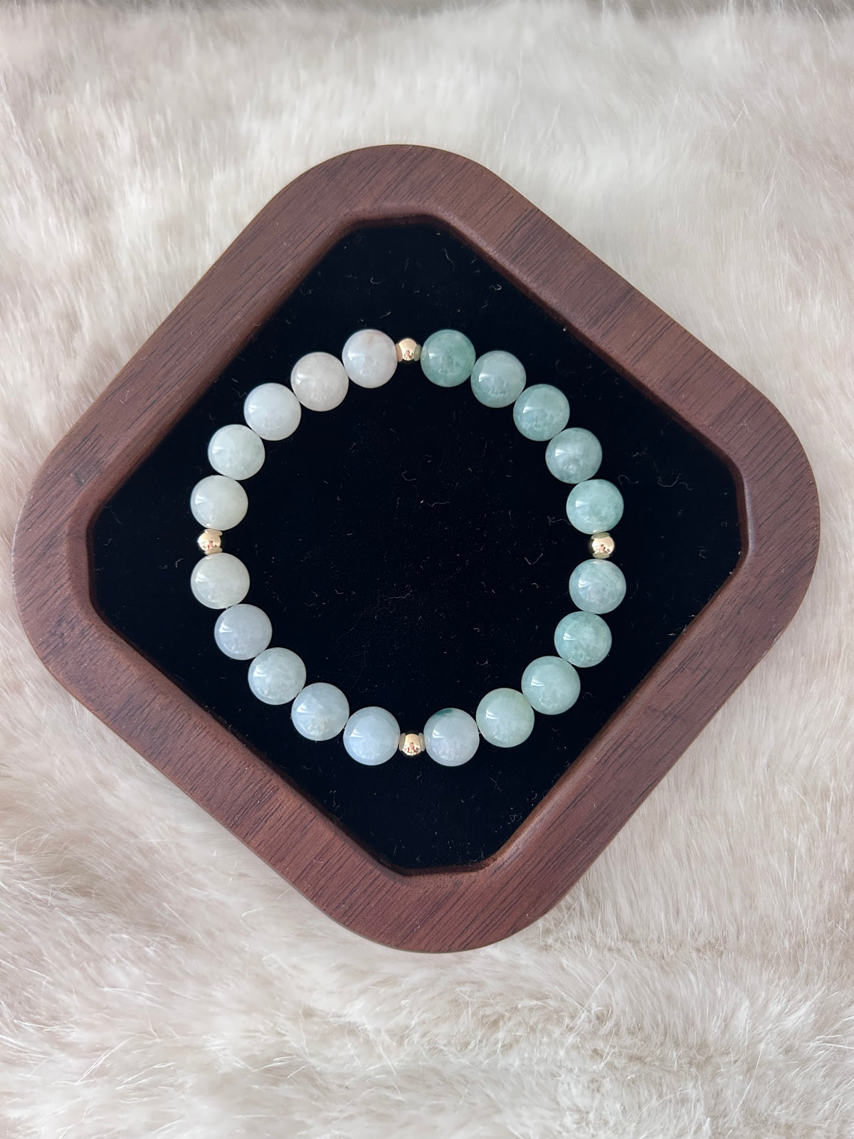 White to green Burmese jadeite bead bracelet with 9k gold - Luxe Jadeite