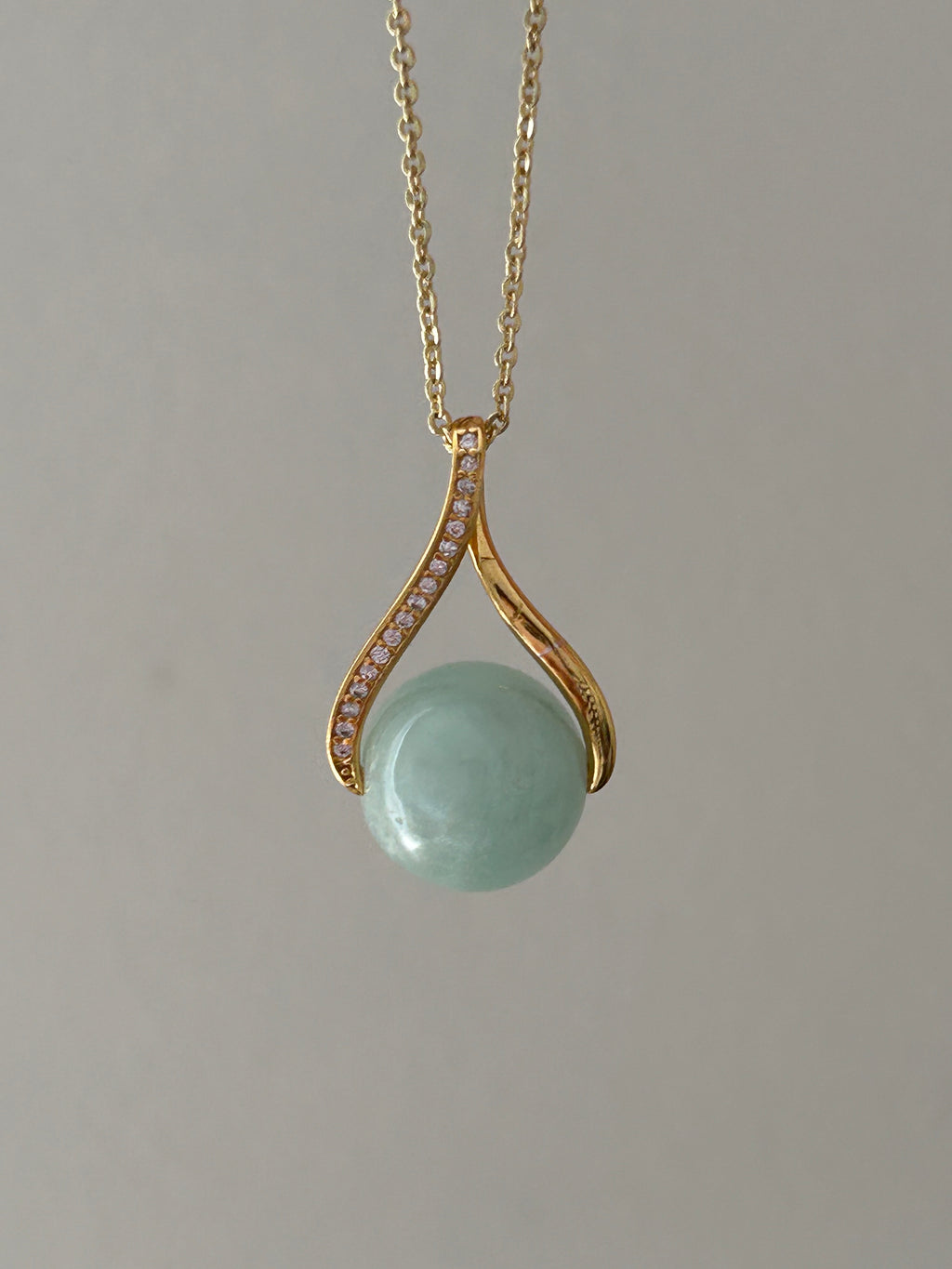 Apple green Burmese jadeite bead pendant in gold-plated sterling silver - Luxe Jadeite