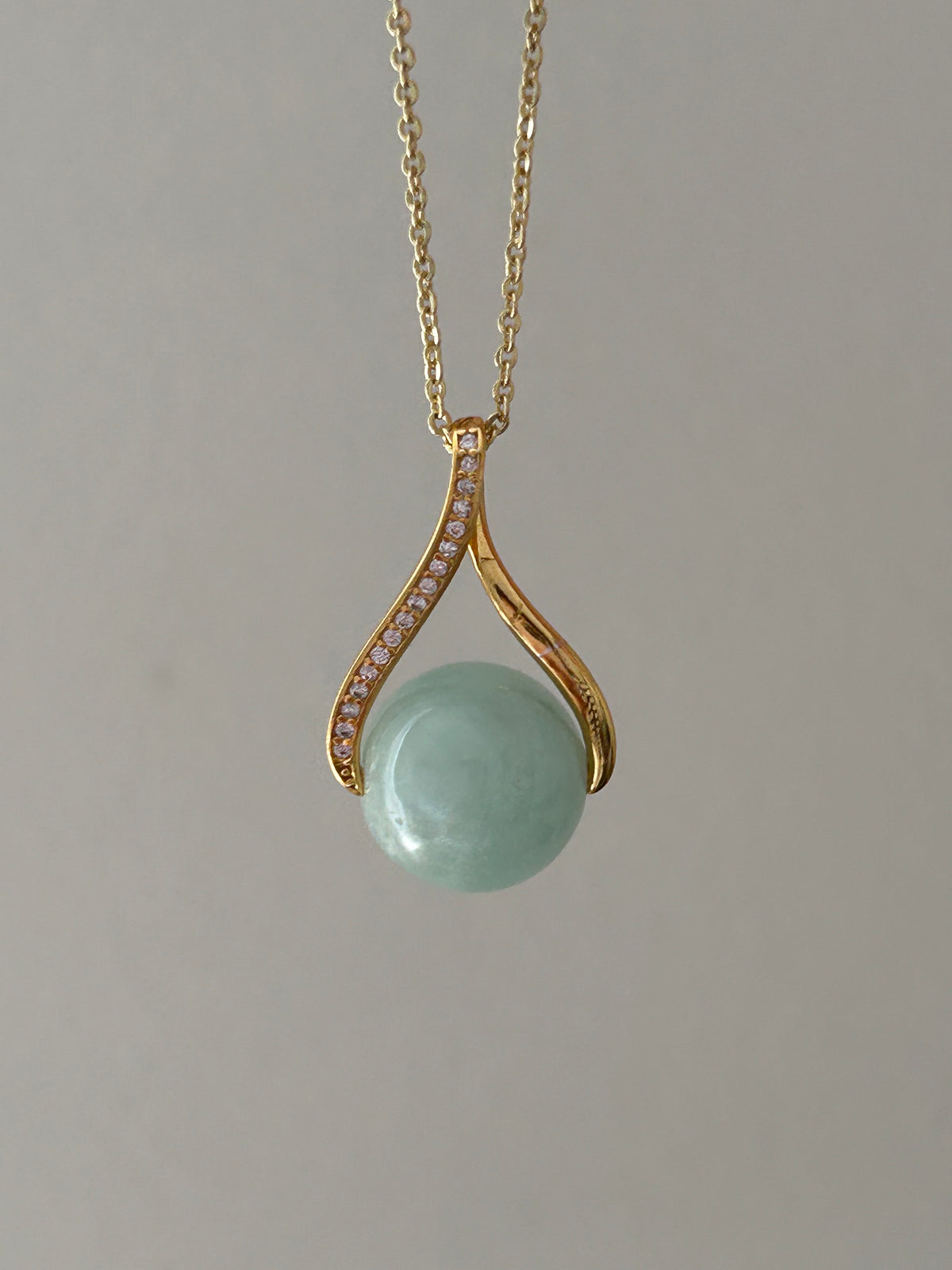 Apple green Burmese jadeite bead pendant in gold-plated sterling silver - Luxe Jadeite