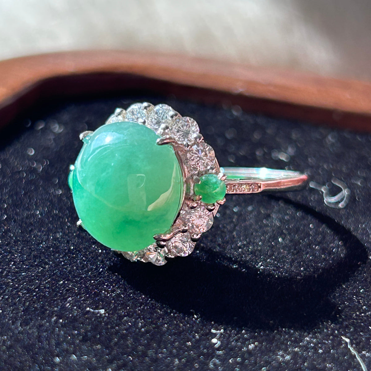 Apple green jade cabochon ring in sterling silver with moissanite - Luxe Jadeite