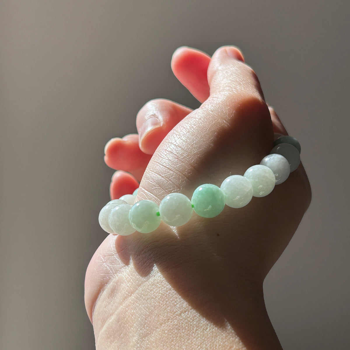 Pale Green and White alternating Bracelet 16.5 cm, photo 1 - Luxe Jadeite
