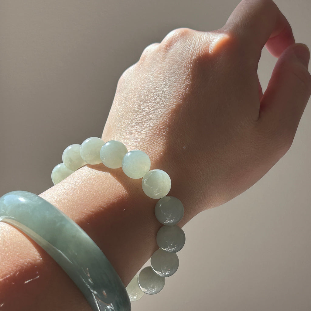 Pale Green Bracelet 17 cm, photo 4 - Luxe Jadeite