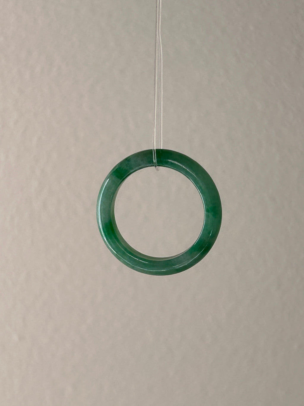 Apple green jadeite ring with floating spicy green - Luxe Jadeite