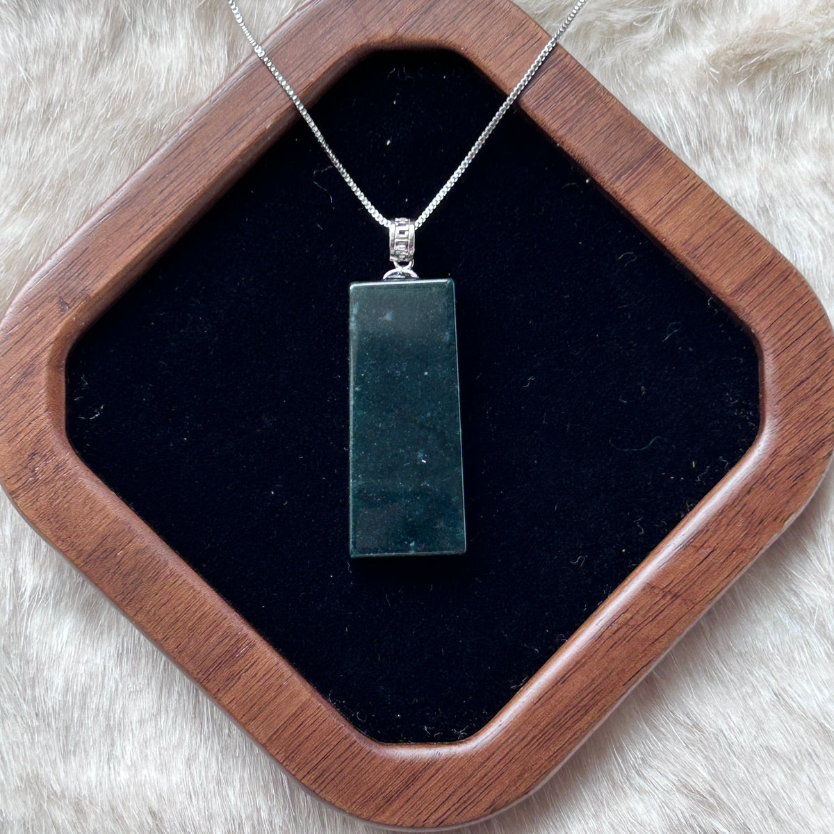 Black Wu Shi Pai Pendant, Sterling Silver, photo 5 - Luxe Jadeite