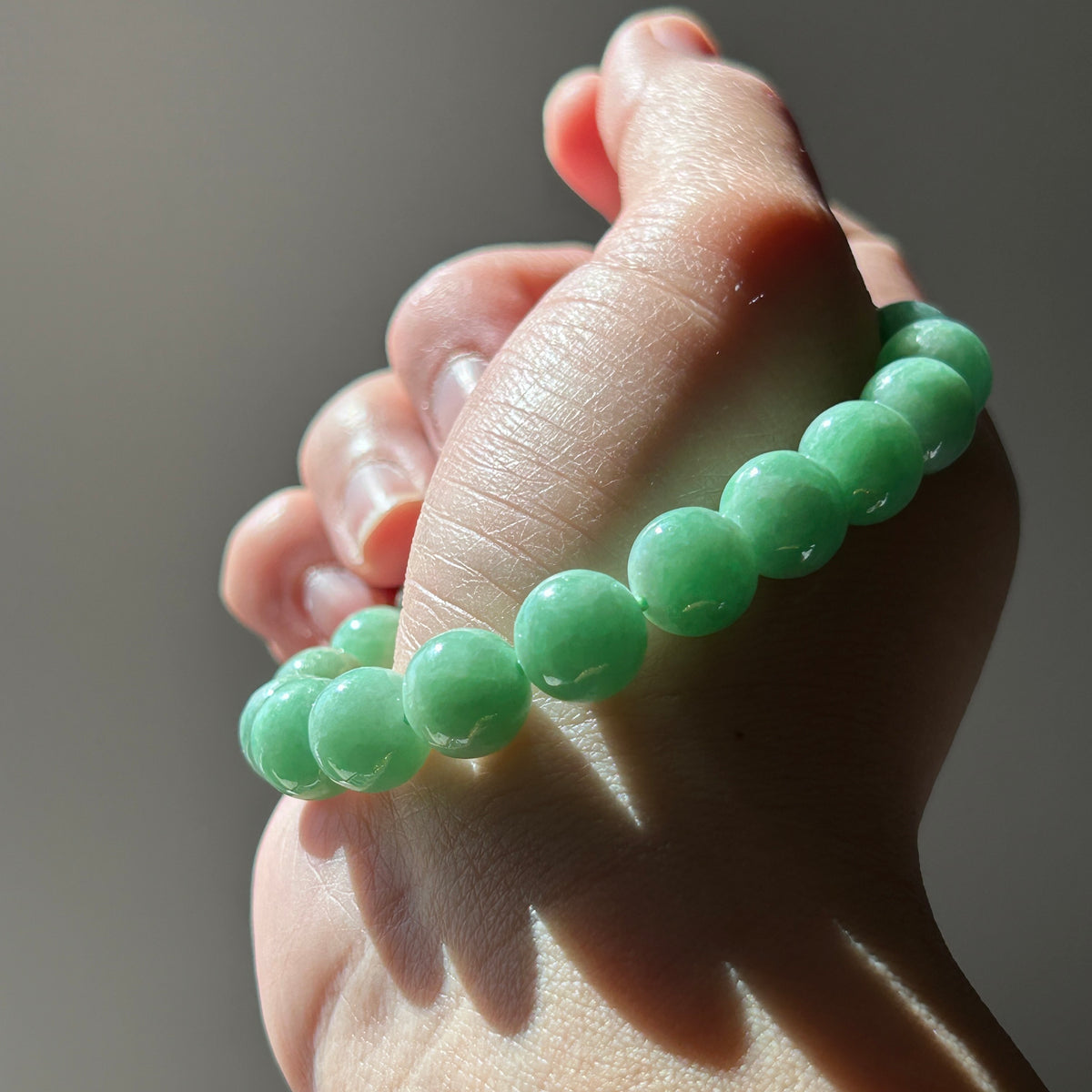 Apple green Burmese jadeite bead bracelet, photo 1 - Luxe Jadeite