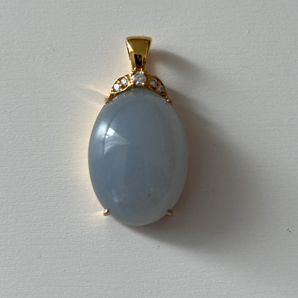 Lavender Egg Pendant, 18k Gold, photo 6 - Luxe Jadeite