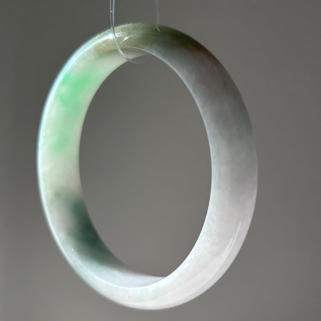 Subtle lavender bangle with floating apple green, 55.5mm - Luxe Jadeite