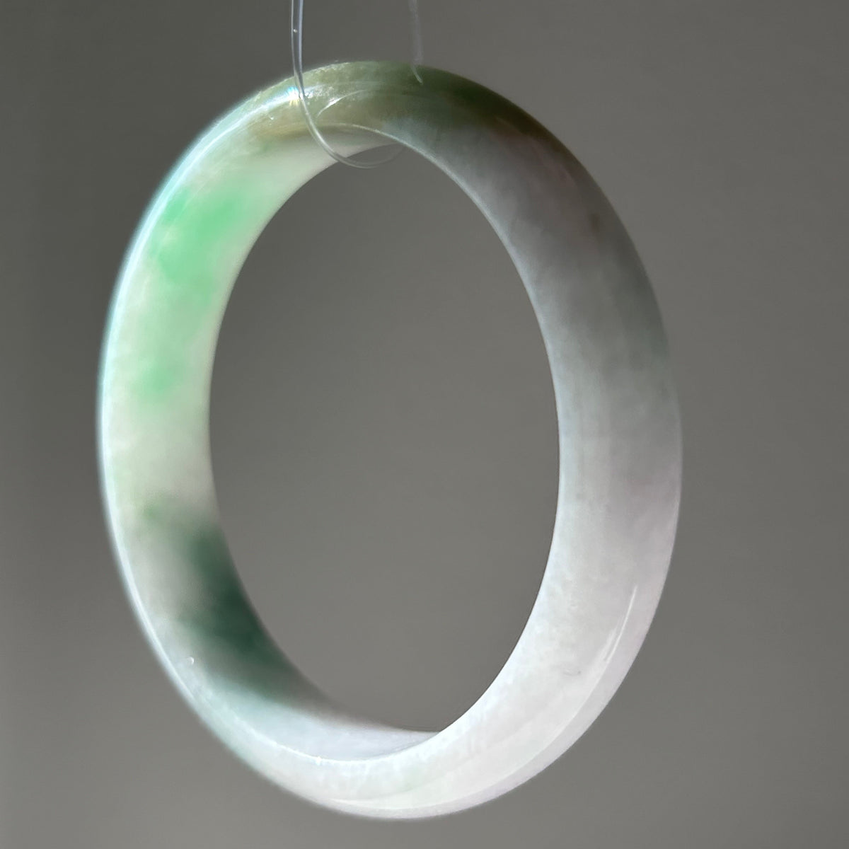 Subtle lavender bangle with floating apple green, 55.5mm - Luxe Jadeite