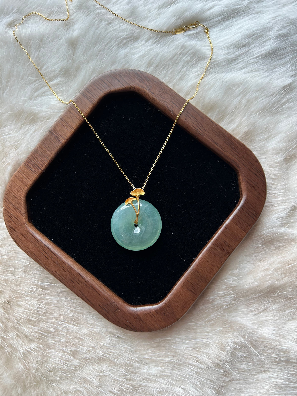 Icy lake green ping an kou jadeite pendant in 18k gold - Luxe Jadeite