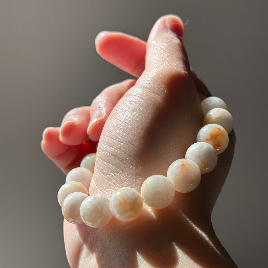 Koi fish carved Burmese jadeite bead bracelet, photo 1 - Luxe Jadeite