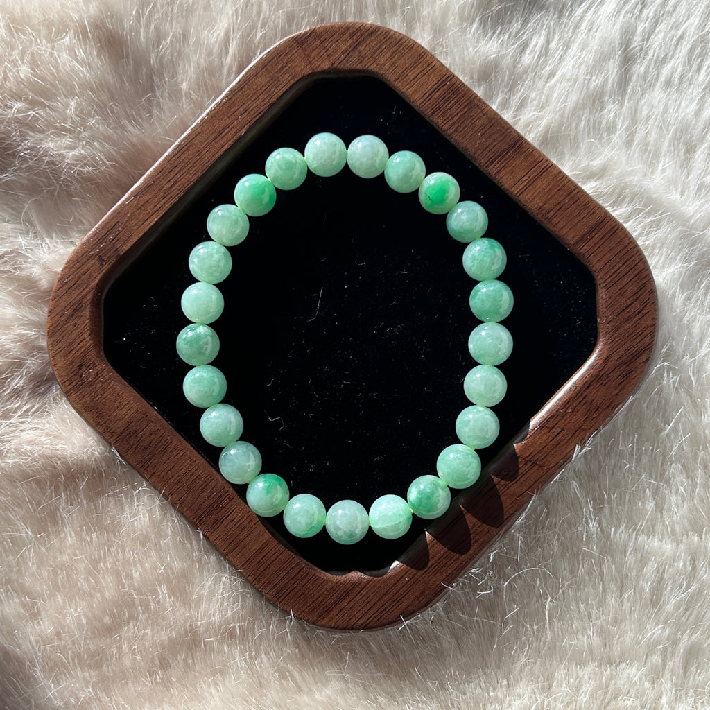 Apple green Burmese jadeite bead bracelet, photo 8 - Luxe Jadeite