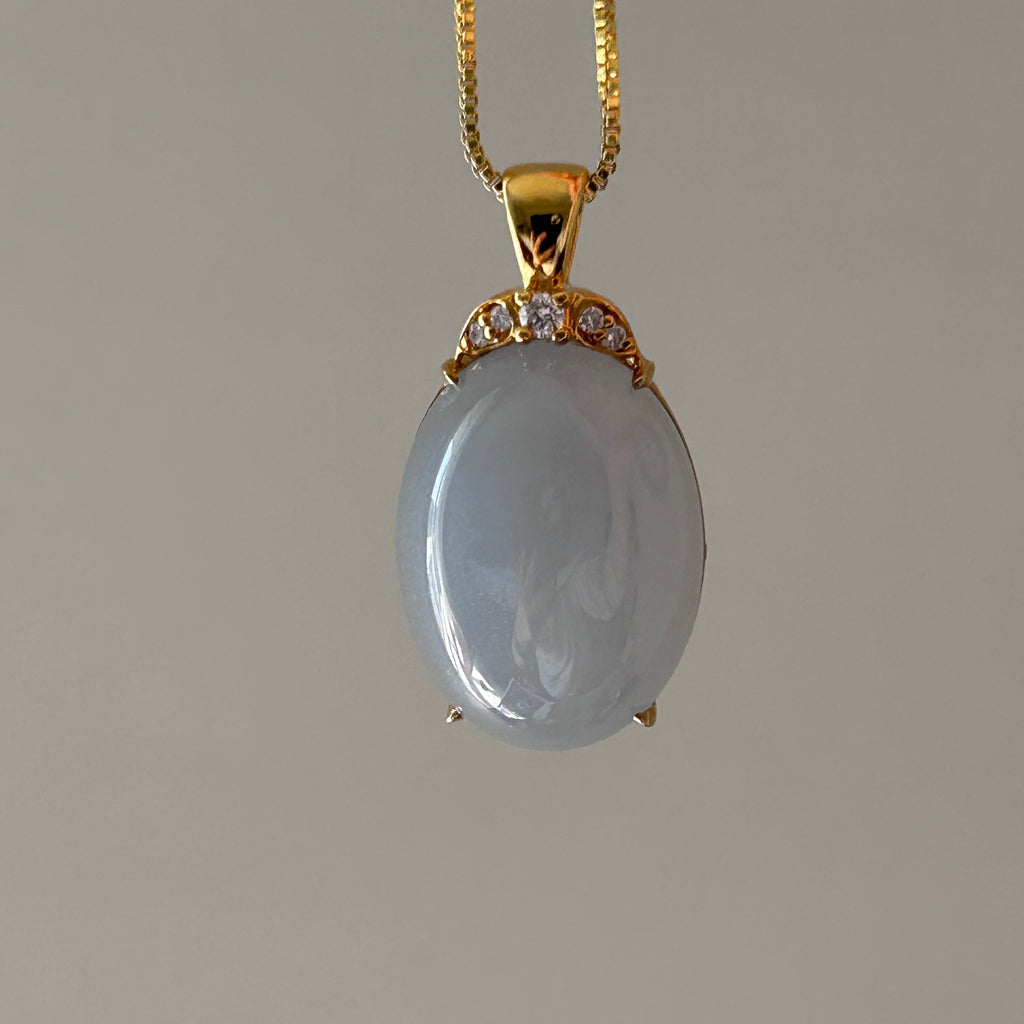 Lavender Egg Pendant, 18k Gold, photo 7 - Luxe Jadeite