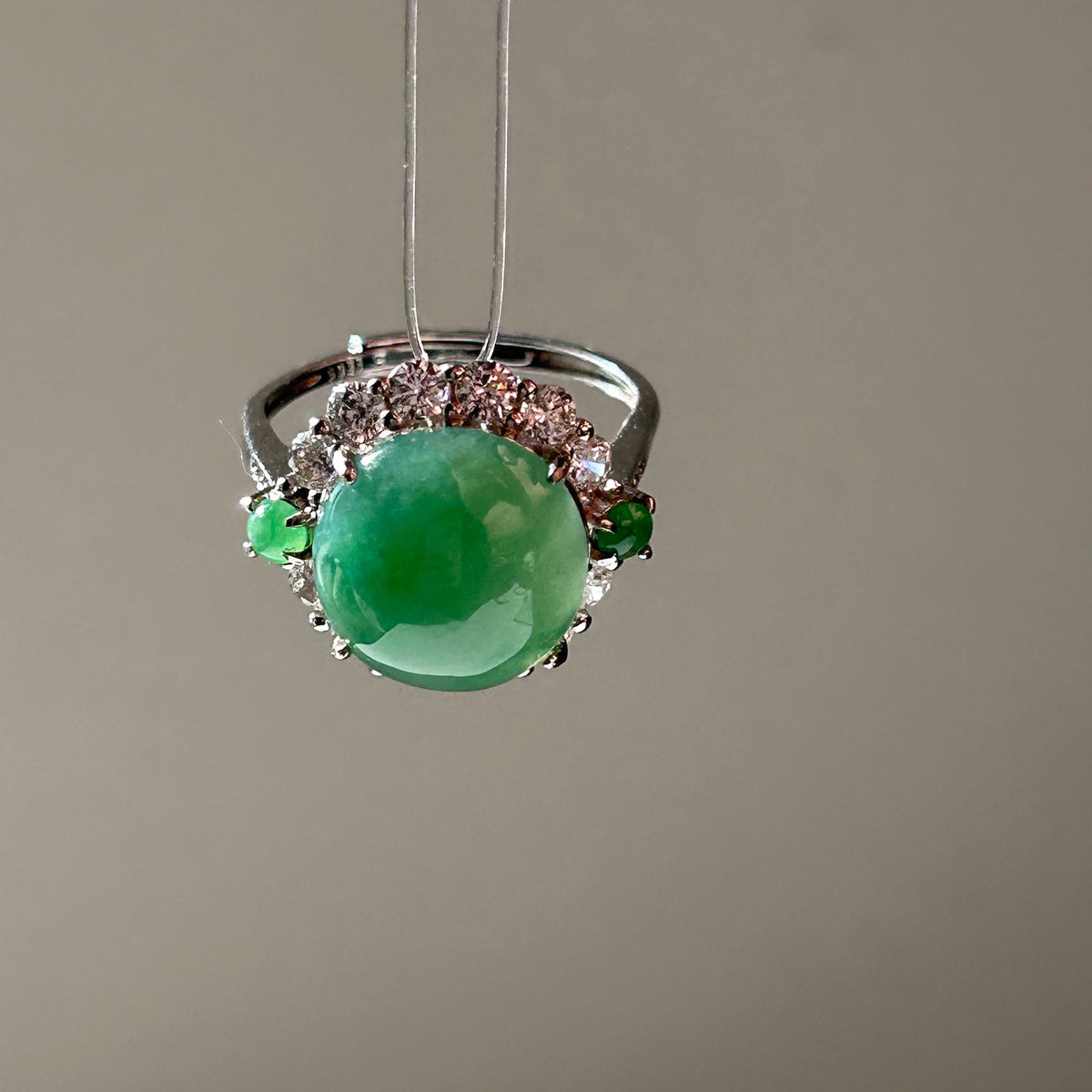 Apple green jade cabochon ring in sterling silver with moissanite - Luxe Jadeite