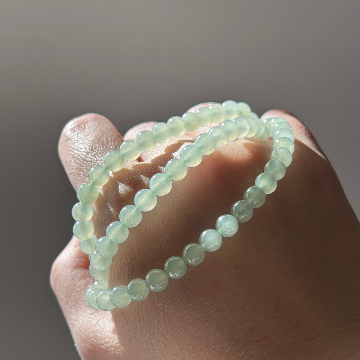 Icy pale green Burmese jadeite beaded necklace, 65cm, photo 6 - Luxe Jadeite
