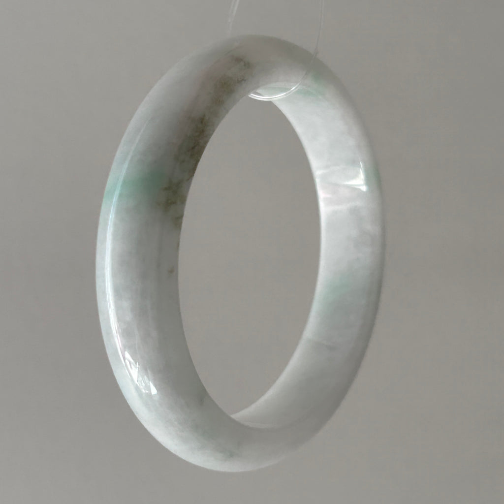 White Moss Green with Floating Apple Green Bangle 54.9mm, photo 8 - Luxe Jadeite