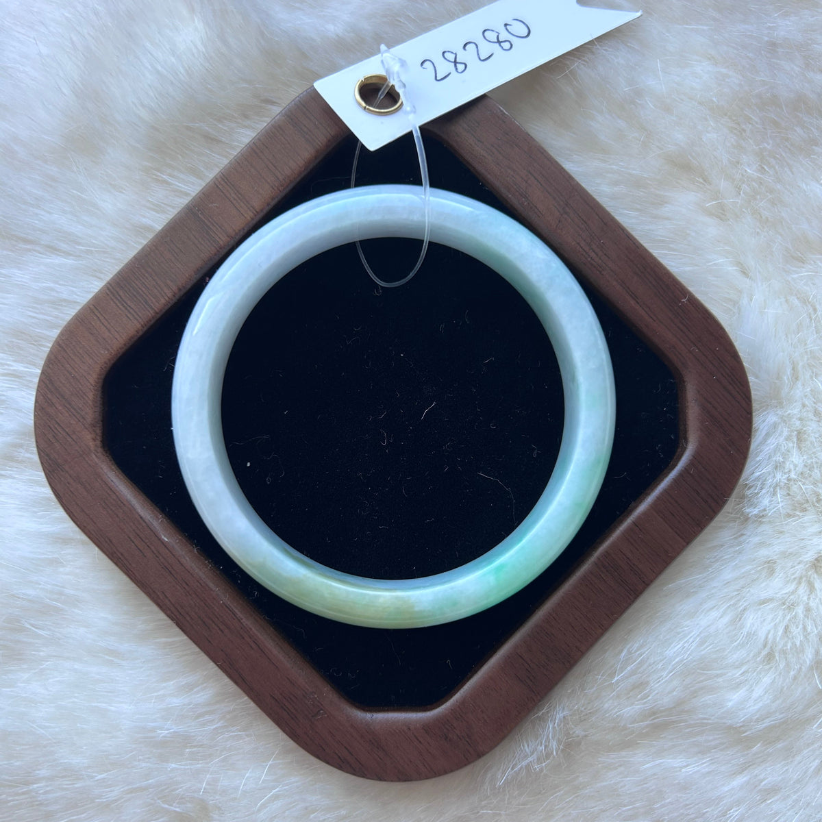 Subtle lavender bangle with floating apple green, 55.5mm - Luxe Jadeite