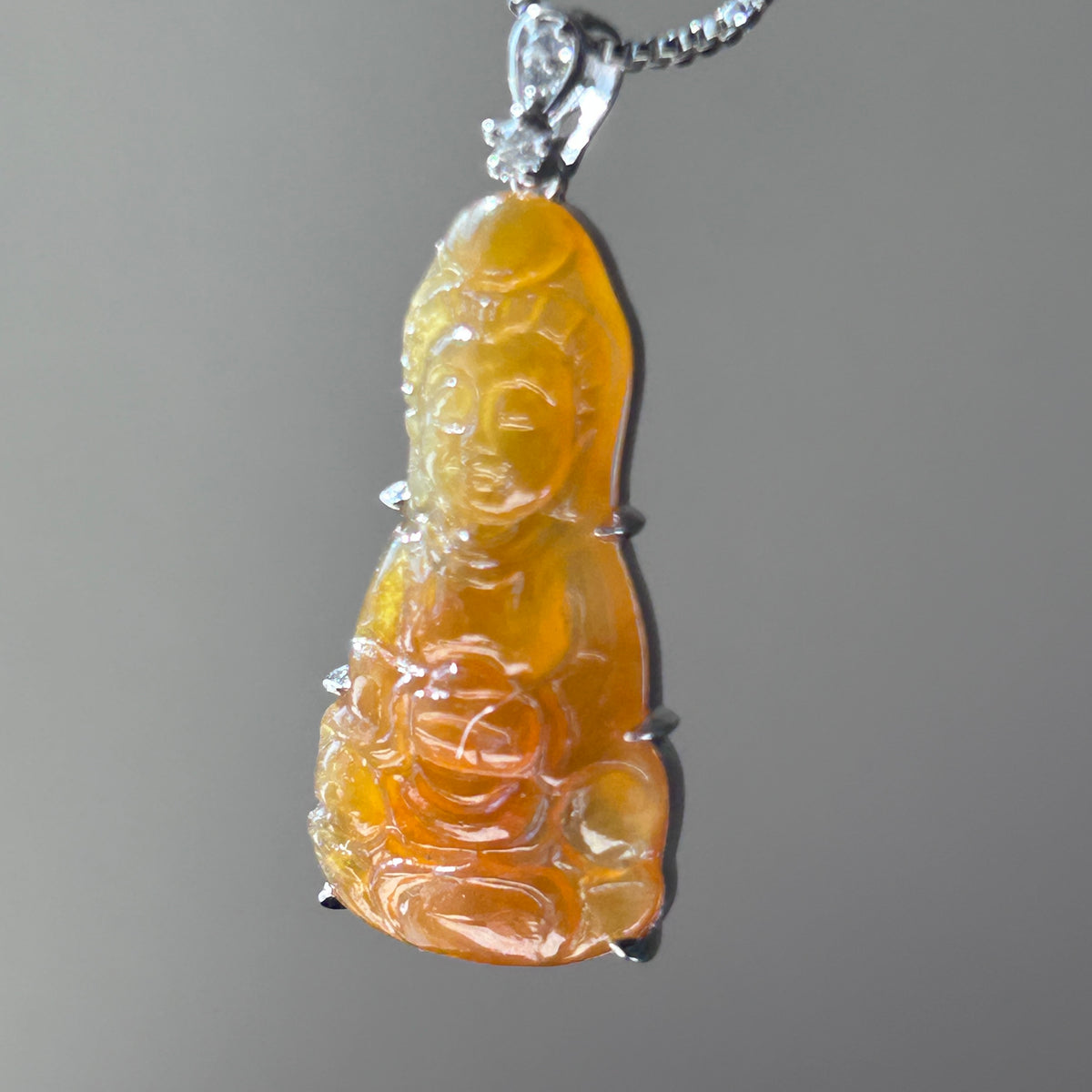 Icy Natural Huang Fei Buddha Pendant, 18k Gold, photo 3 - Luxe Jadeite