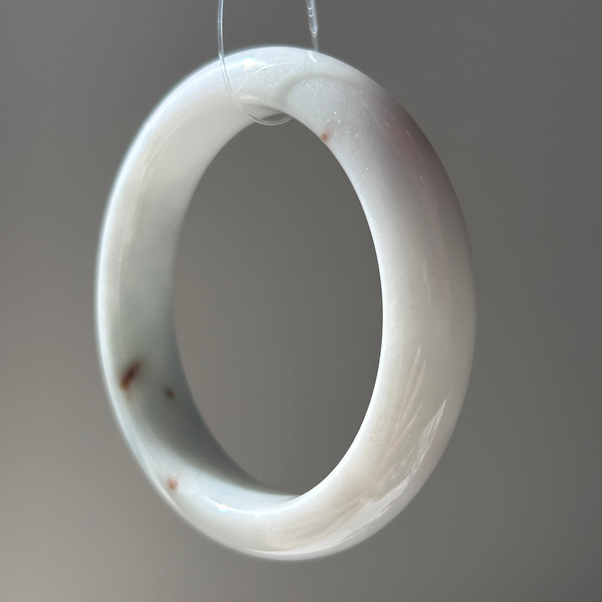 White Bangle with Floating Sajin 52.9 mm, photo 5 - Luxe Jadeite