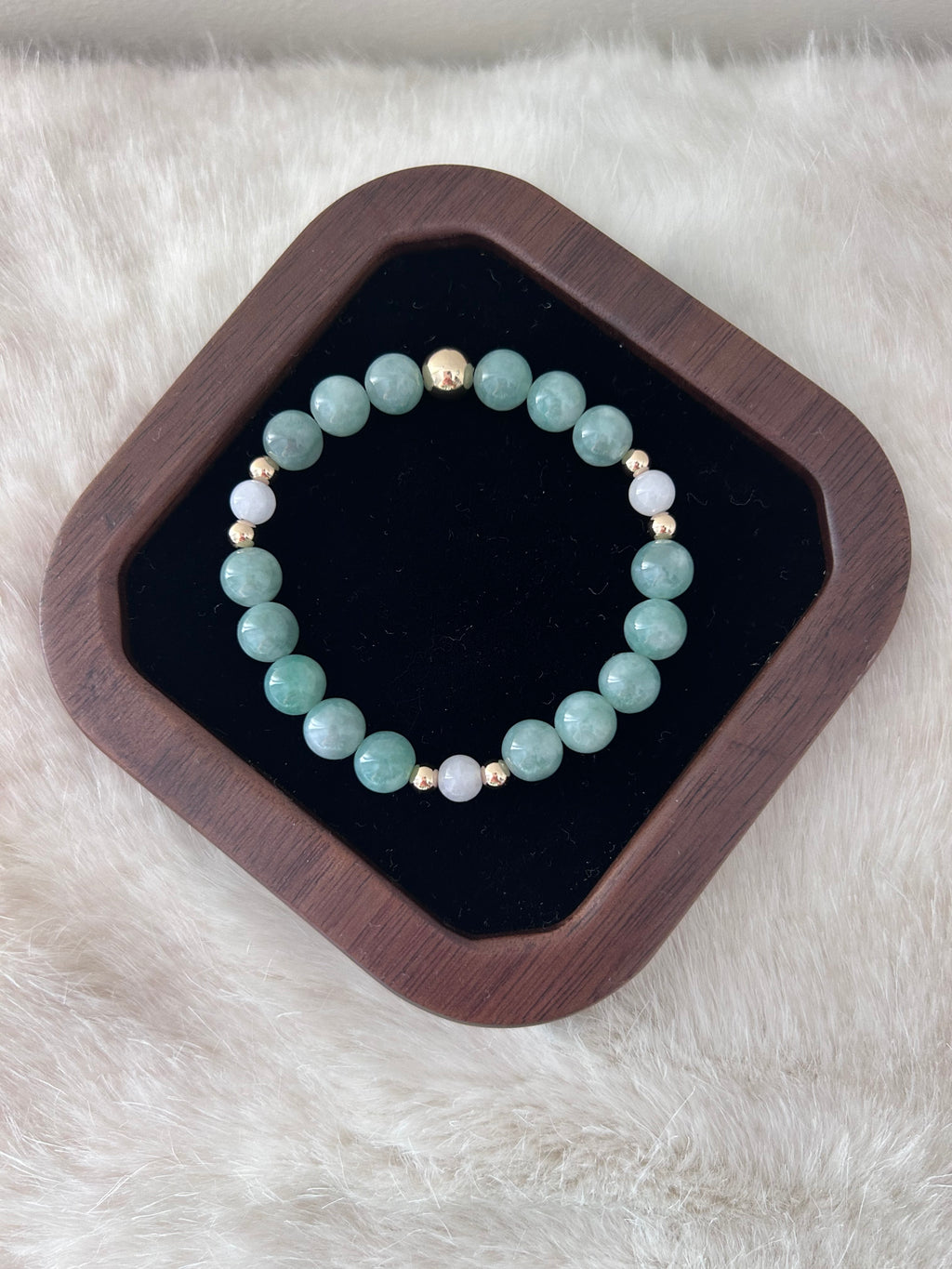 Natural jadeite bead bracelet with 9k gold accents - Luxe Jadeite