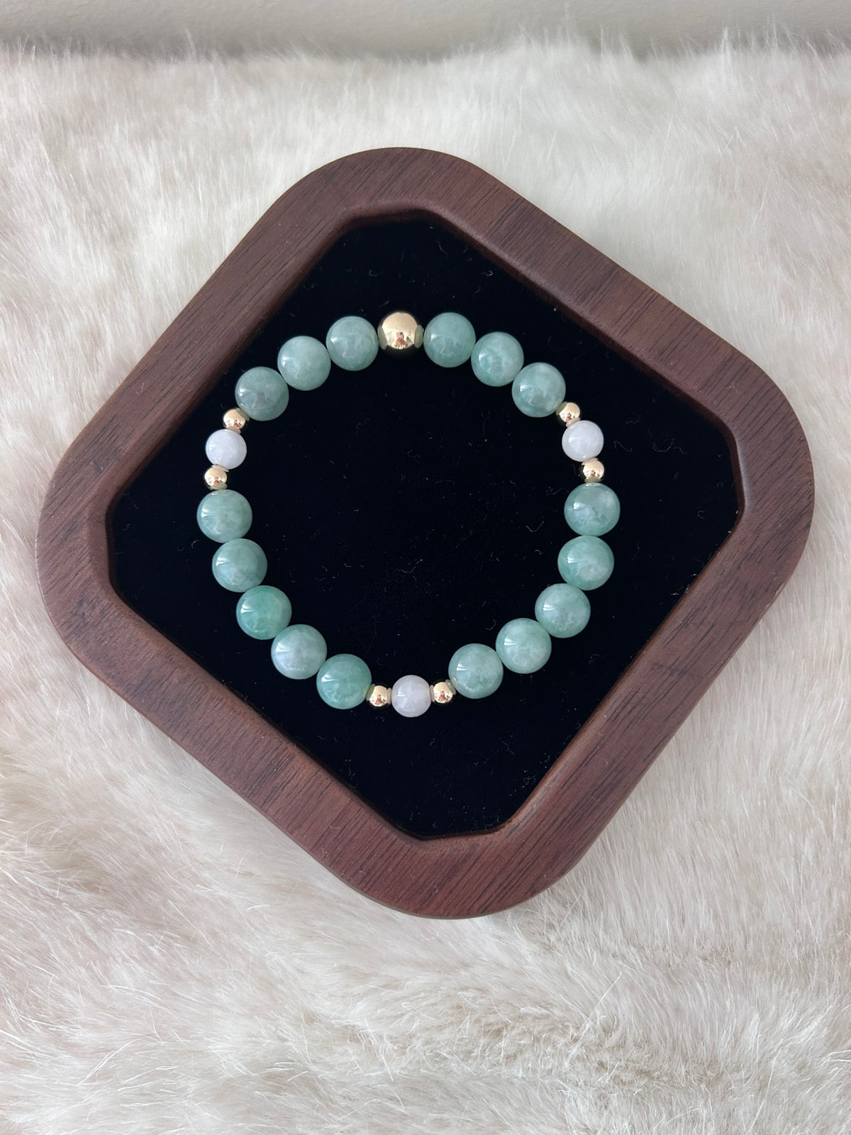 Natural jadeite bead bracelet with 9k gold accents - Luxe Jadeite