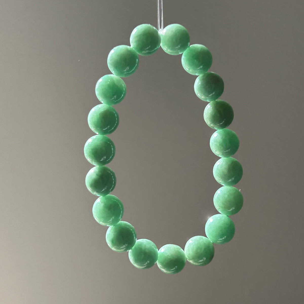 Apple green Burmese jadeite bead bracelet - Luxe Jadeite
