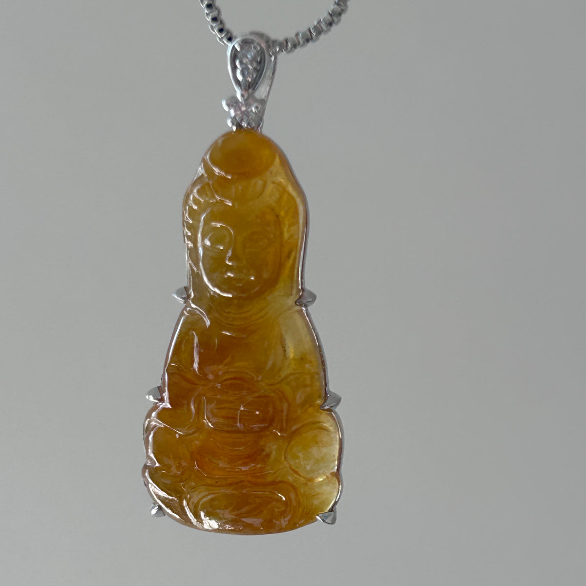 Icy Natural Huang Fei Buddha Pendant, 18k Gold, photo 6 - Luxe Jadeite