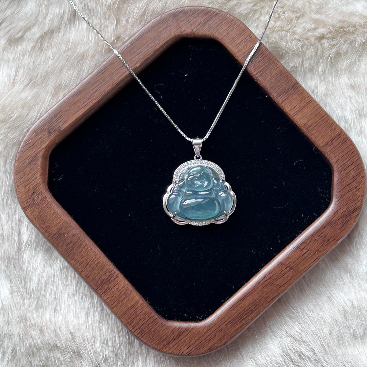 Bluey Green - Guatamalan Buddha Pendant, Sterling Silver, photo 5 - Luxe Jadeite