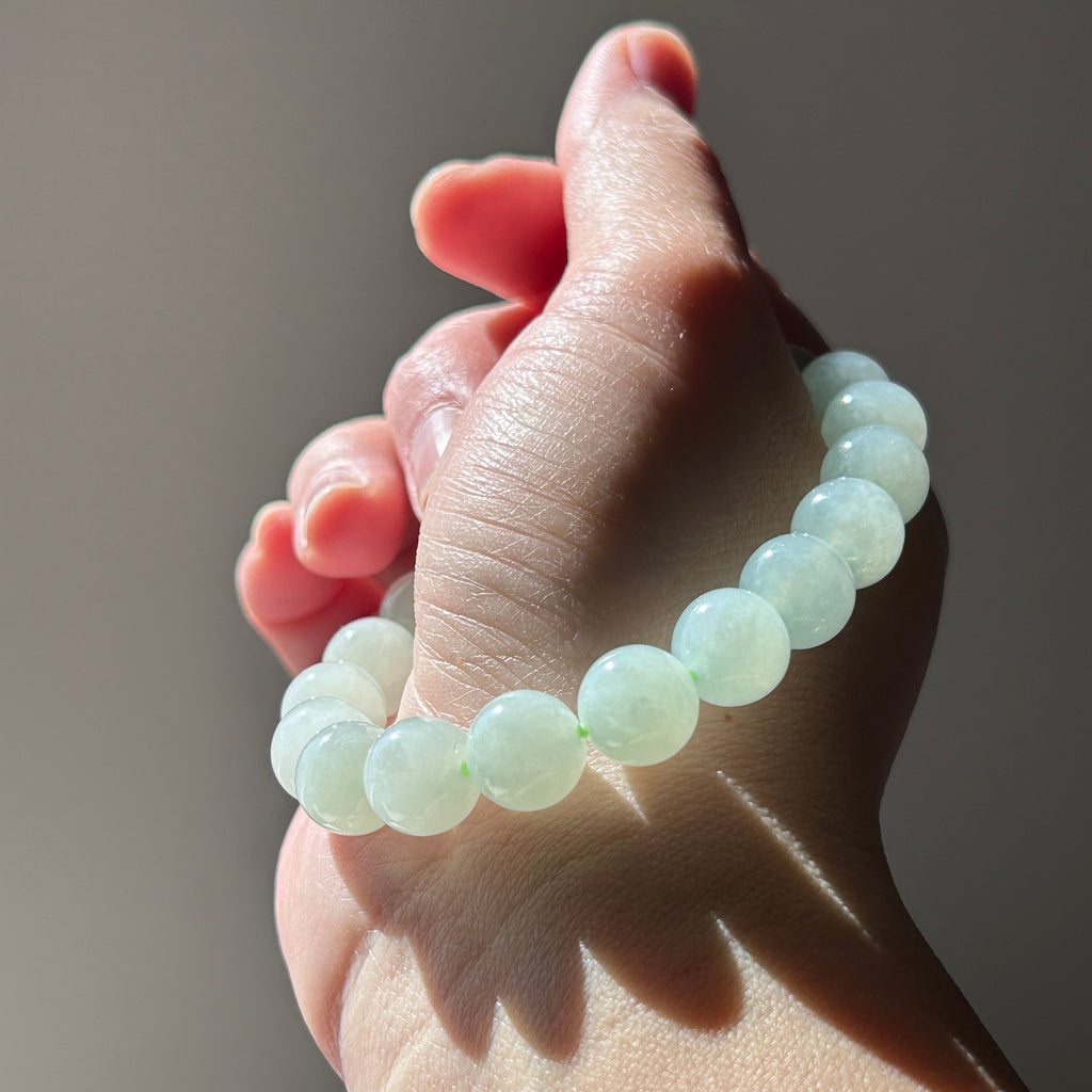 Light apple green jelly Burmese jadeite bead bracelet, photo 1 - Luxe Jadeite