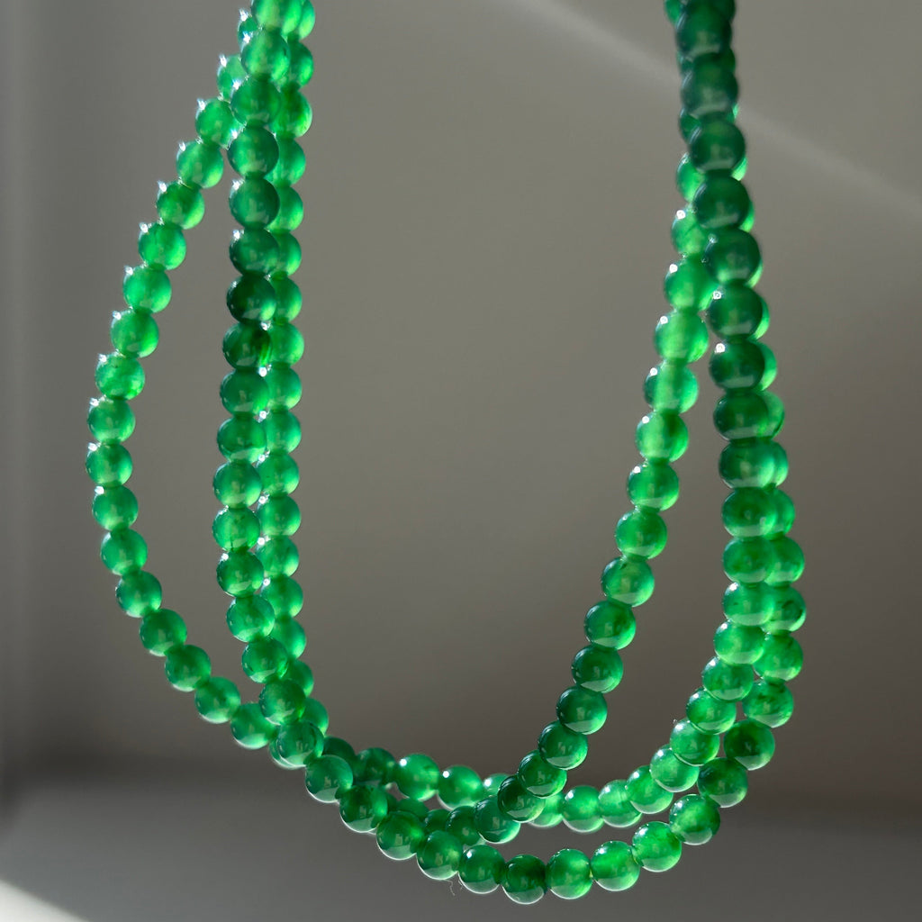Imperial green Burmese jadeite beaded necklace, 55cm, photo 5 - Luxe Jadeite