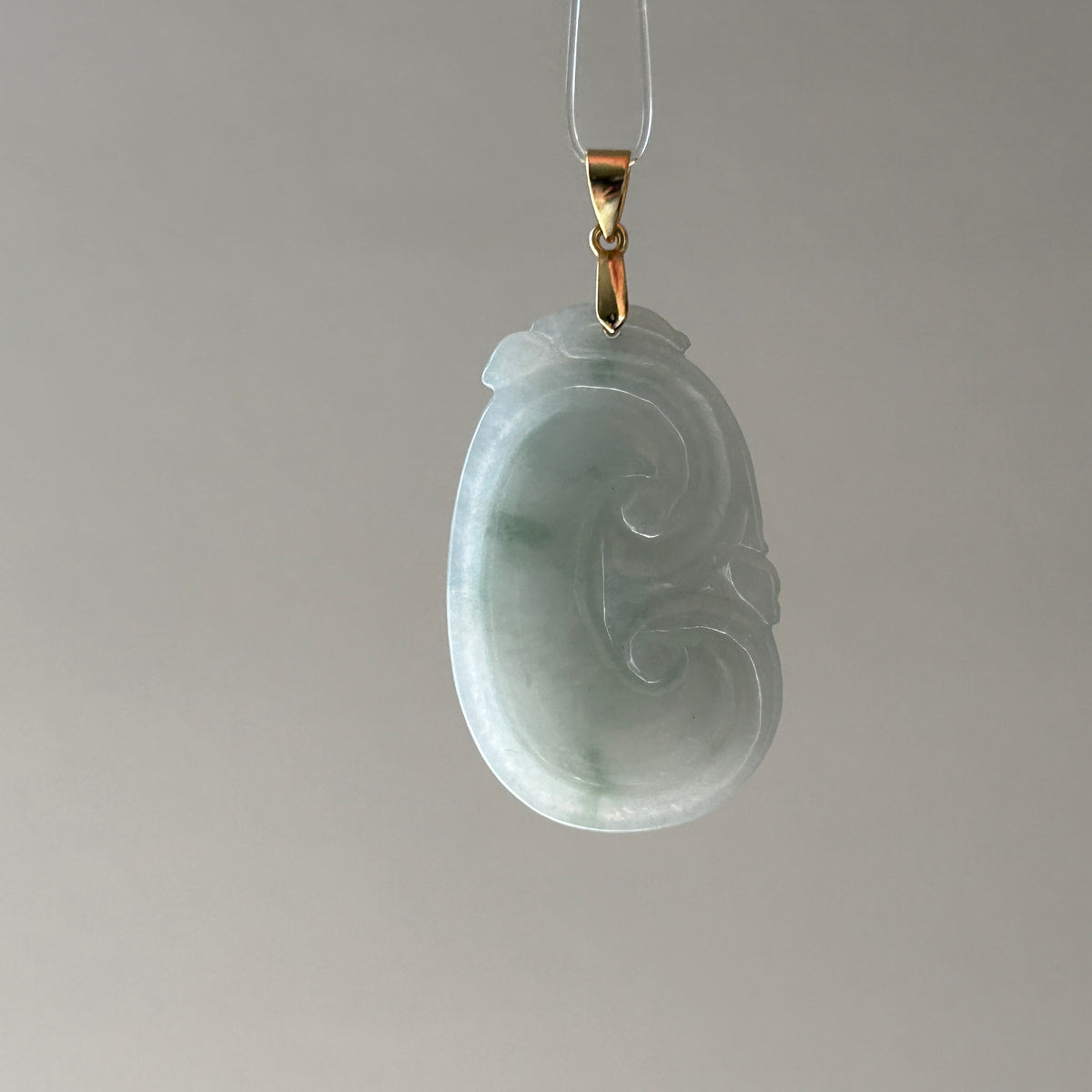 Light Green Ruyi Pendant in Sterling Silver, photo 3 - Luxe Jadeite
