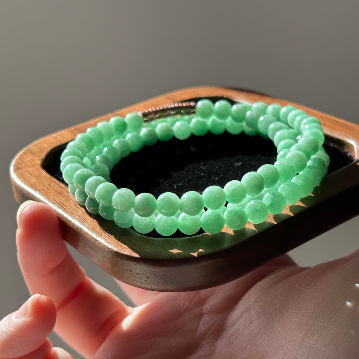 Sweet apple green Burmese jadeite bead necklace, 60cm, photo 5 - Luxe Jadeite