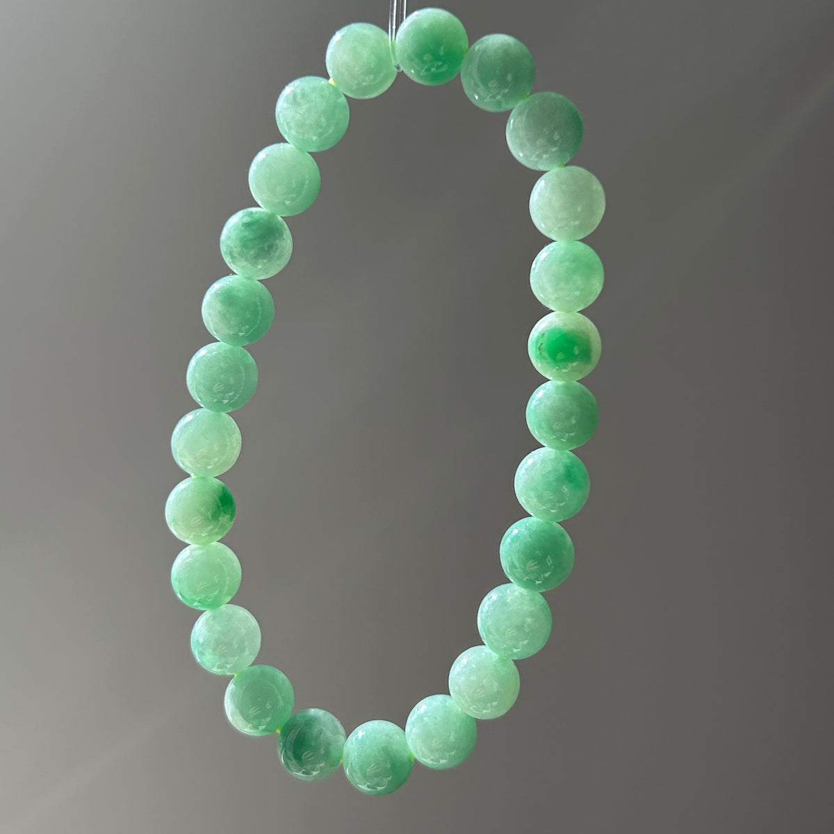 Apple green Burmese jadeite bead bracelet, photo 6 - Luxe Jadeite
