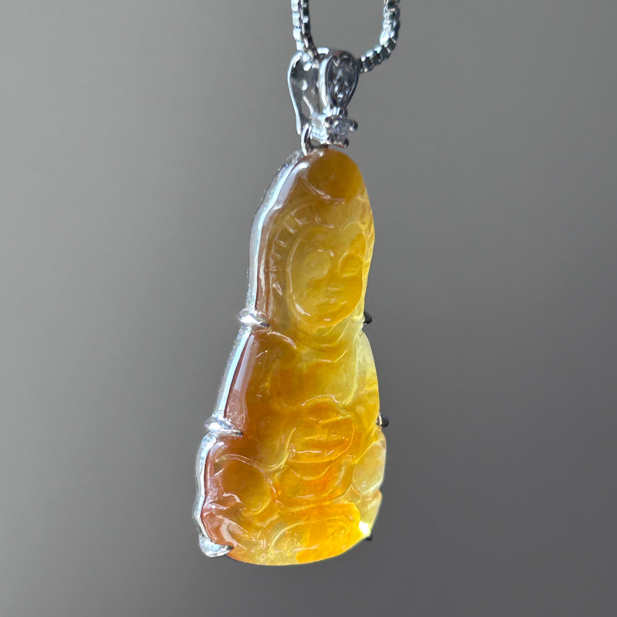 Icy Natural Huang Fei Buddha Pendant, 18k Gold, photo 4 - Luxe Jadeite