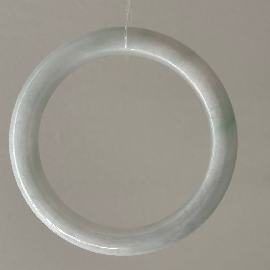 White Moss Green with Floating Apple Green Bangle 54.9mm, photo 7 - Luxe Jadeite