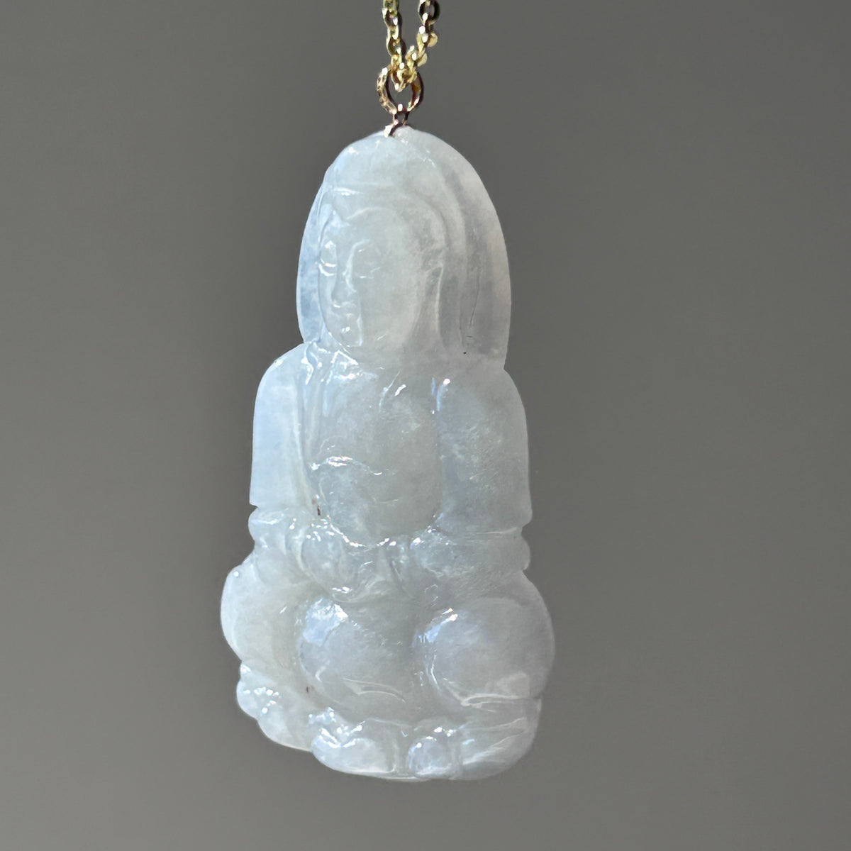 White Buddha Pendant, 18k Gold, photo 6 - Luxe Jadeite