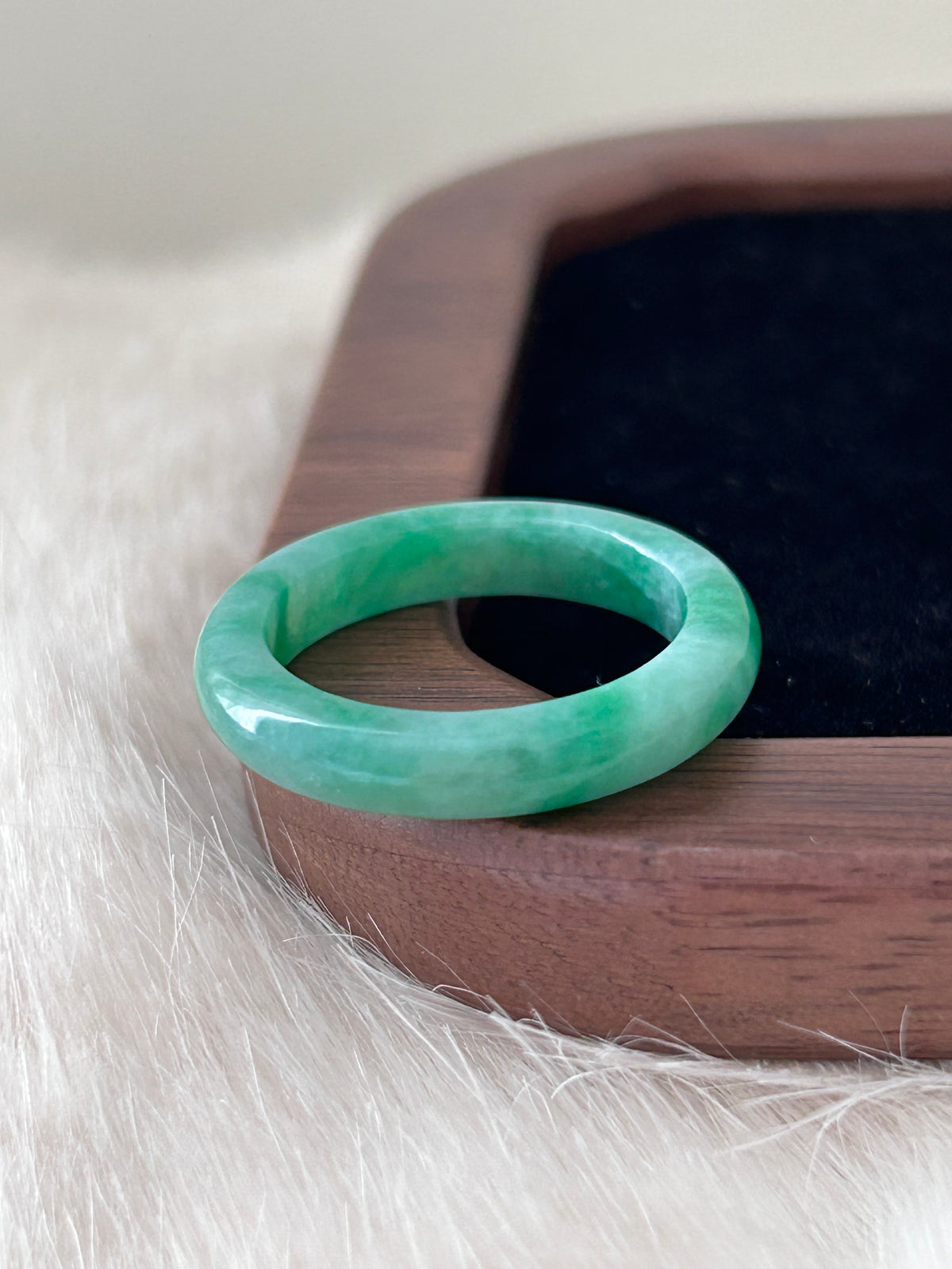 Apple green jadeite ring with floating spicy green - Luxe Jadeite