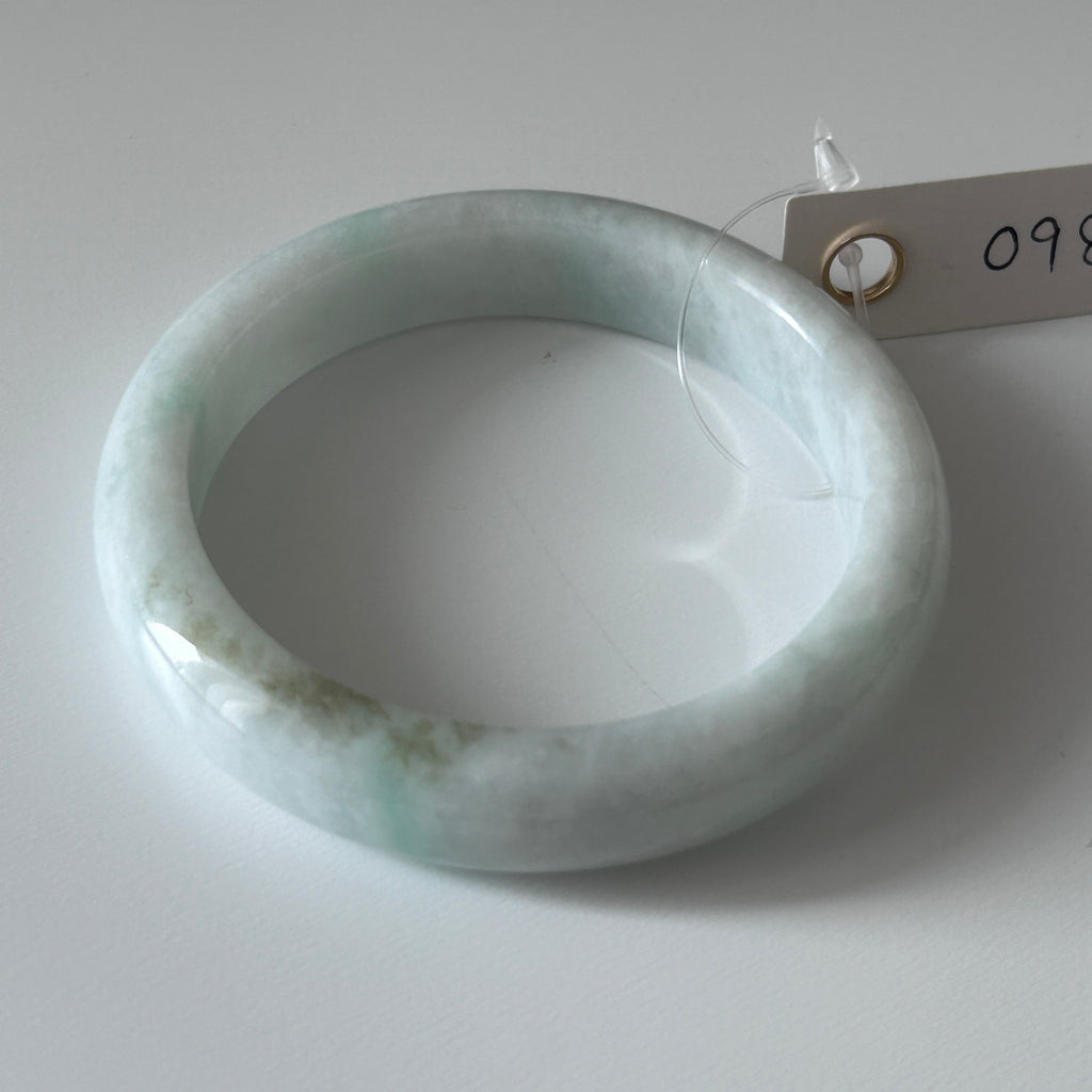 White Moss Green with Floating Apple Green Bangle 54.9mm, photo 9 - Luxe Jadeite
