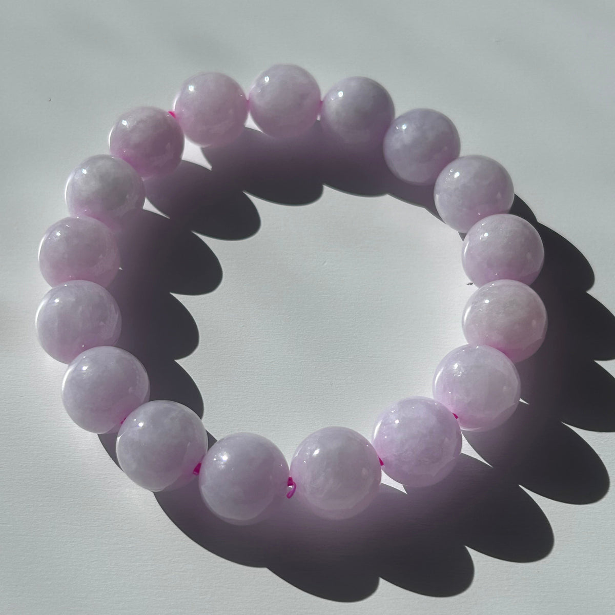 Pinkish white Burmese jadeite bead bracelet, photo 5 - Luxe Jadeite