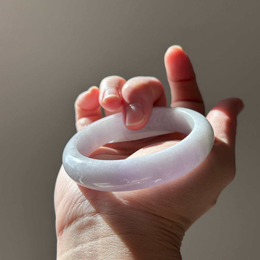 Milky lavender Burmese jadeite bangle with hint of green, 57.6mm, photo 1 - Luxe Jadeite