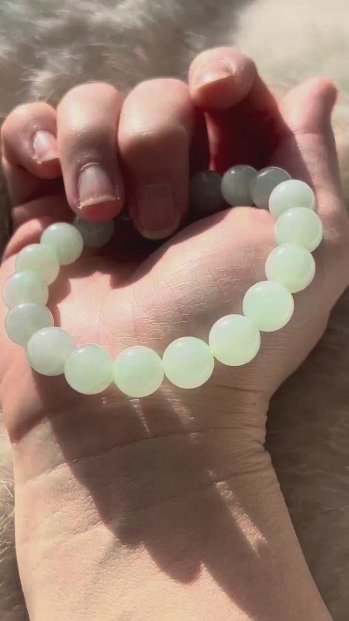 Light apple green jelly Burmese jadeite bead bracelet, video 3 - Luxe Jadeite