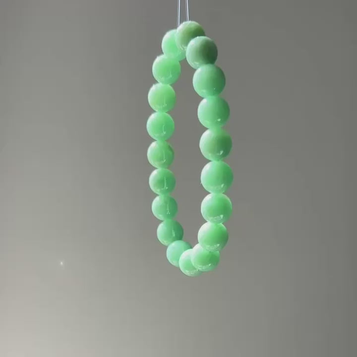 Apple green Burmese jadeite bead bracelet, video 2 - Luxe Jadeite