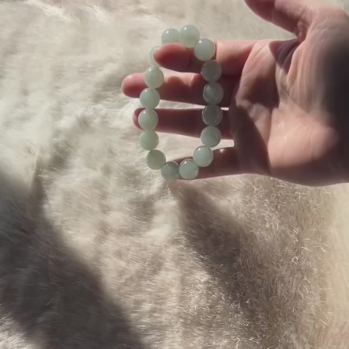 Pale Green Bracelet 17 cm, photo 1, video 4 - Luxe Jadeite