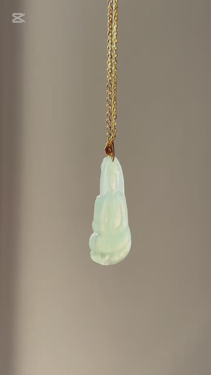 Icy jade Buddha pendant in 18k gold, video 2 - Luxe Jadeite