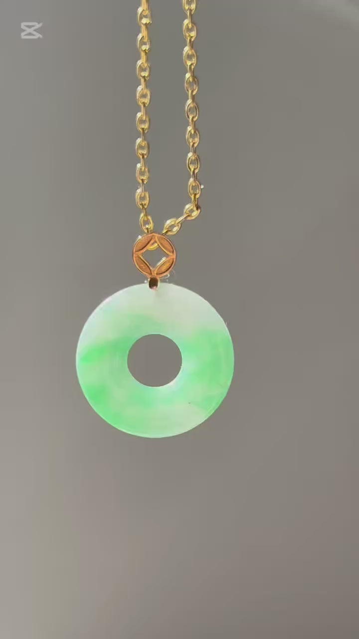 Dainty apple green jade mini donut pendant in 18k gold, video 2 - Luxe Jadeite