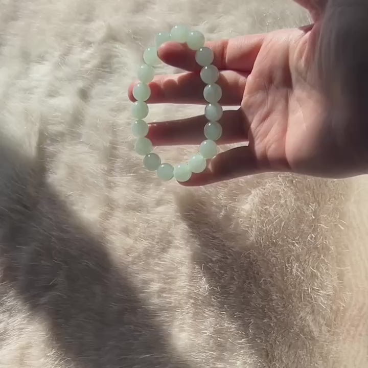 Light apple green jelly Burmese jadeite bead bracelet, photo 1, video 4 - Luxe Jadeite